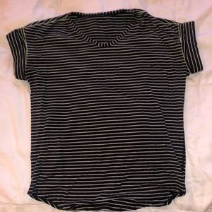 lululemon tee sz 6!